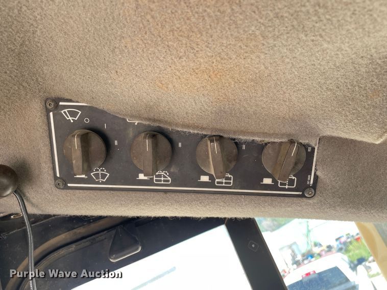 image for item DN5163 2005 Caterpillar D6R XL Series II  dozer