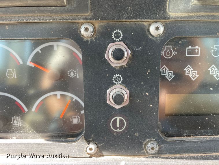 image for item DN5163 2005 Caterpillar D6R XL Series II  dozer