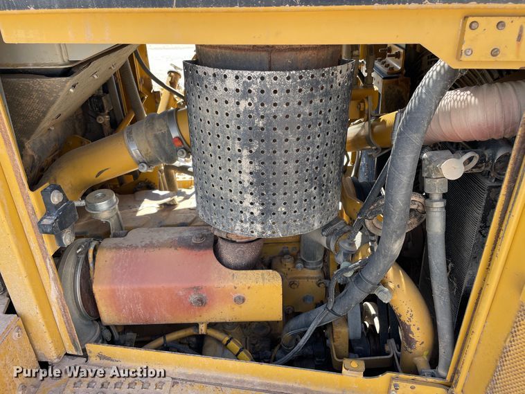 image for item DN5163 2005 Caterpillar D6R XL Series II  dozer