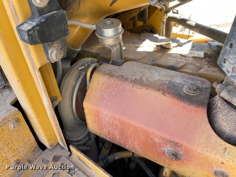 image for item DN5163 2005 Caterpillar D6R XL Series II  dozer