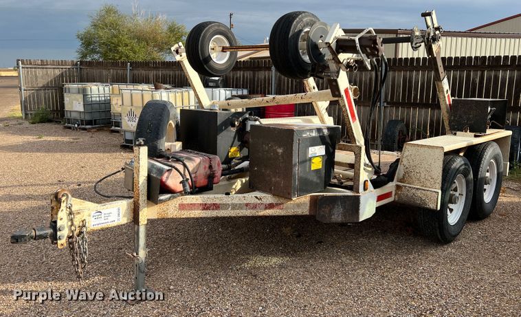 image for item DN5203 2009 Larson  reel trailer