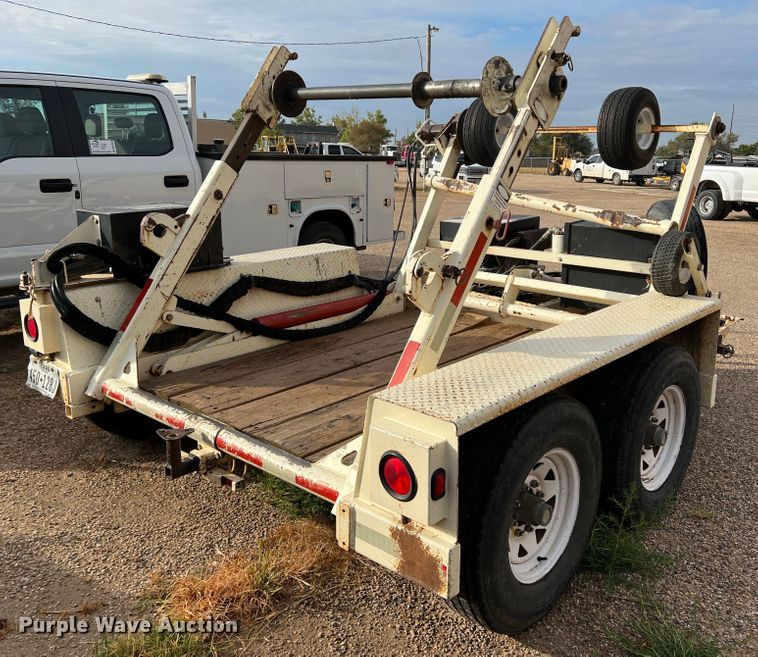 image for item DN5203 2009 Larson  reel trailer