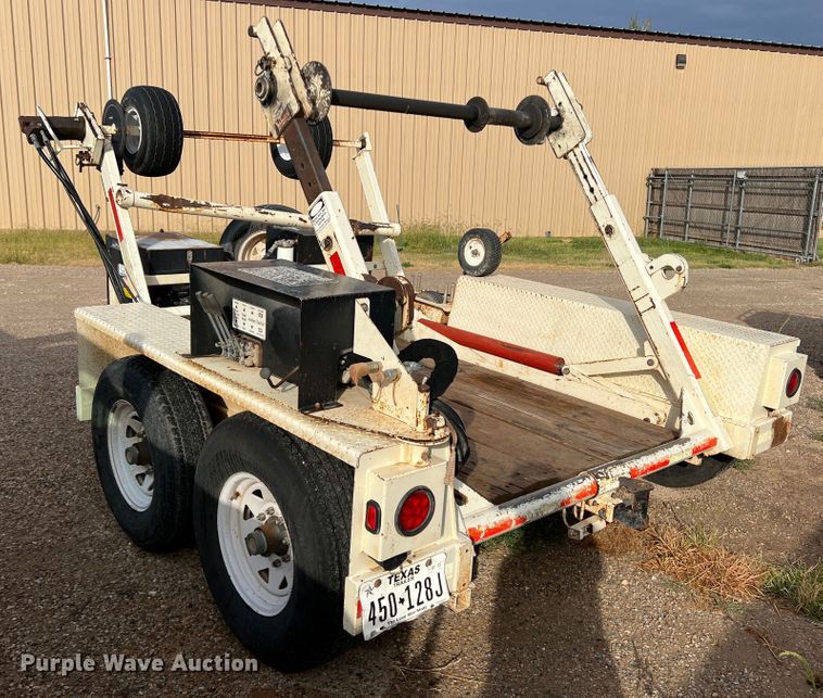 image for item DN5203 2009 Larson  reel trailer