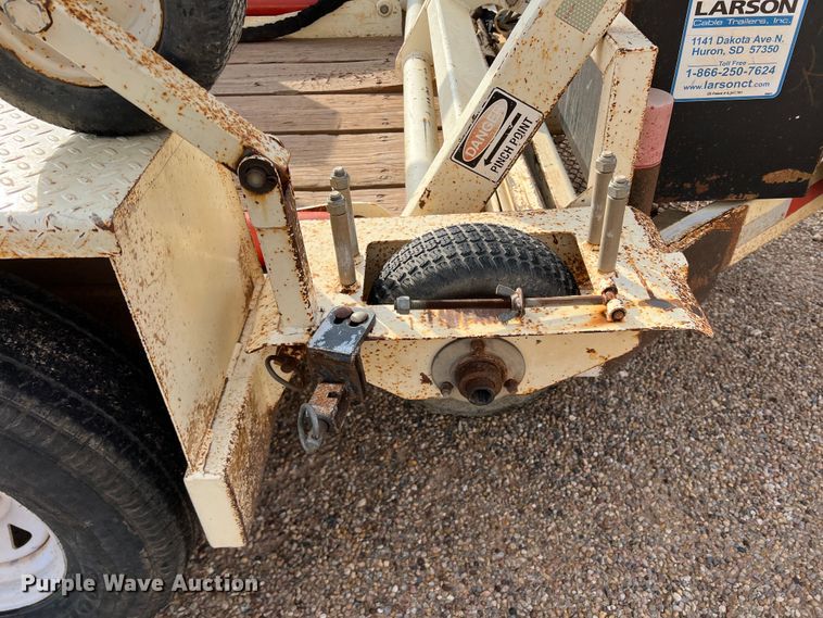 image for item DN5203 2009 Larson  reel trailer