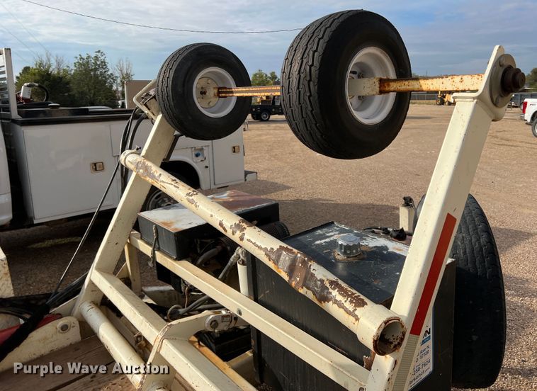 image for item DN5203 2009 Larson  reel trailer