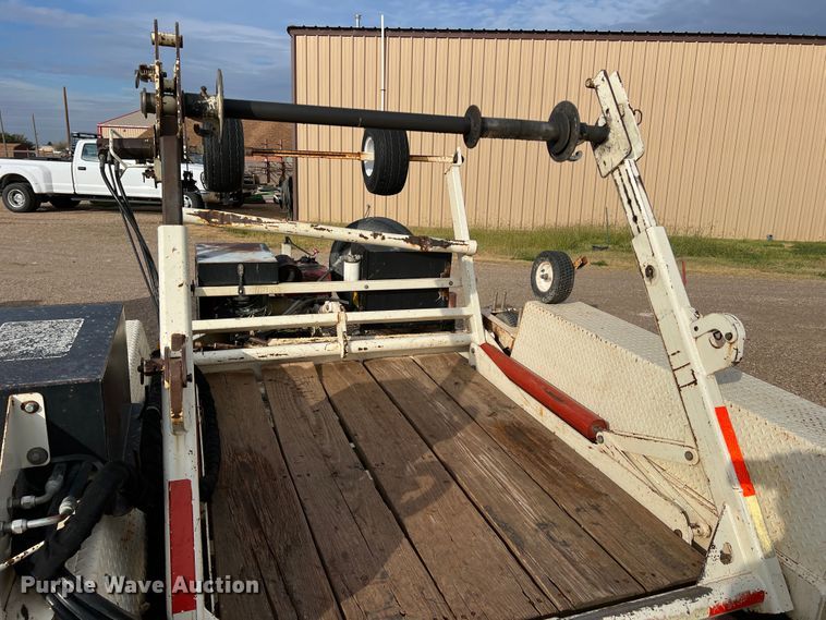 image for item DN5203 2009 Larson  reel trailer