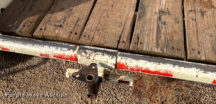 image for item DN5203 2009 Larson  reel trailer