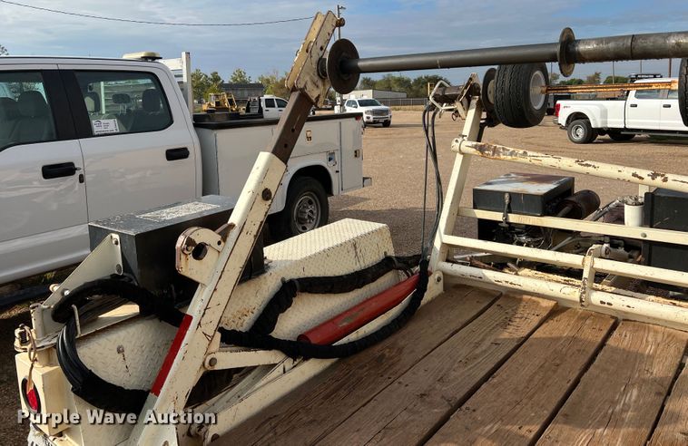 image for item DN5203 2009 Larson  reel trailer