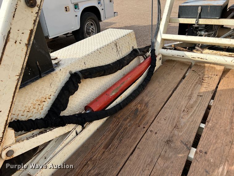 image for item DN5203 2009 Larson  reel trailer