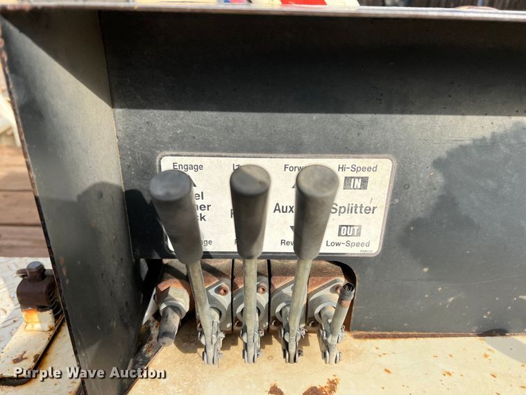 image for item DN5203 2009 Larson  reel trailer