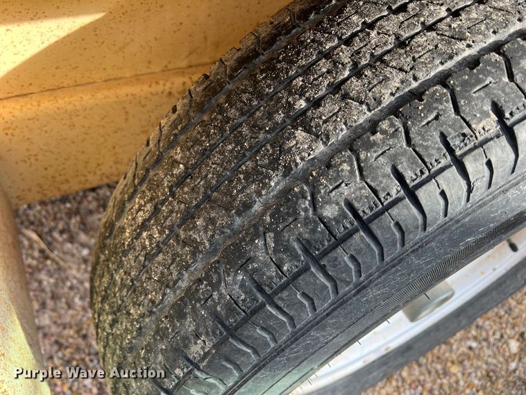 image for item DN5203 2009 Larson  reel trailer