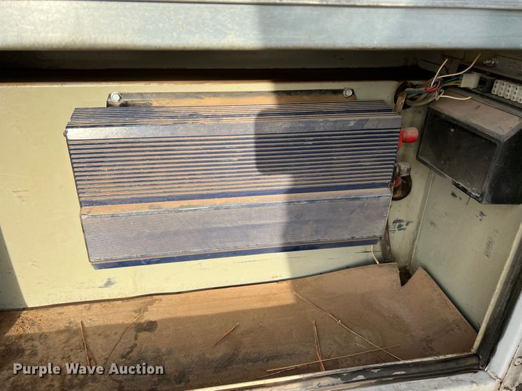 image for item DN5204 2019 Ford  F350 Super Duty  Crew Cab utility bed pickup truck