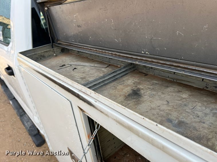 image for item DN5204 2019 Ford  F350 Super Duty  Crew Cab utility bed pickup truck