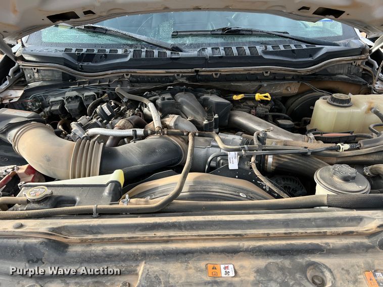 image for item DN5204 2019 Ford  F350 Super Duty  Crew Cab utility bed pickup truck