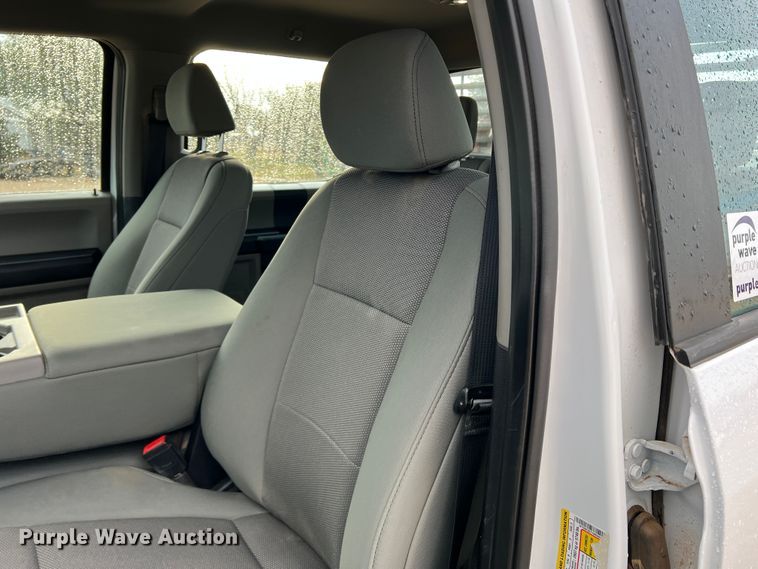 image for item DN5206 2021 Ford F350 Super Duty  Crew Cab pickup truck