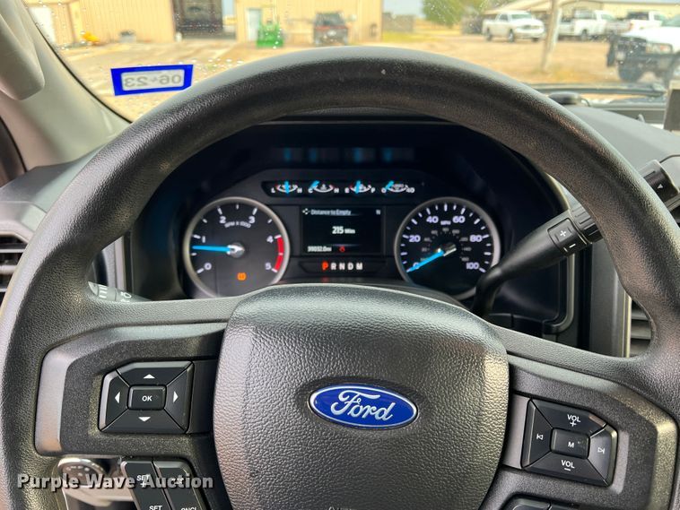 image for item DN5206 2021 Ford F350 Super Duty  Crew Cab pickup truck