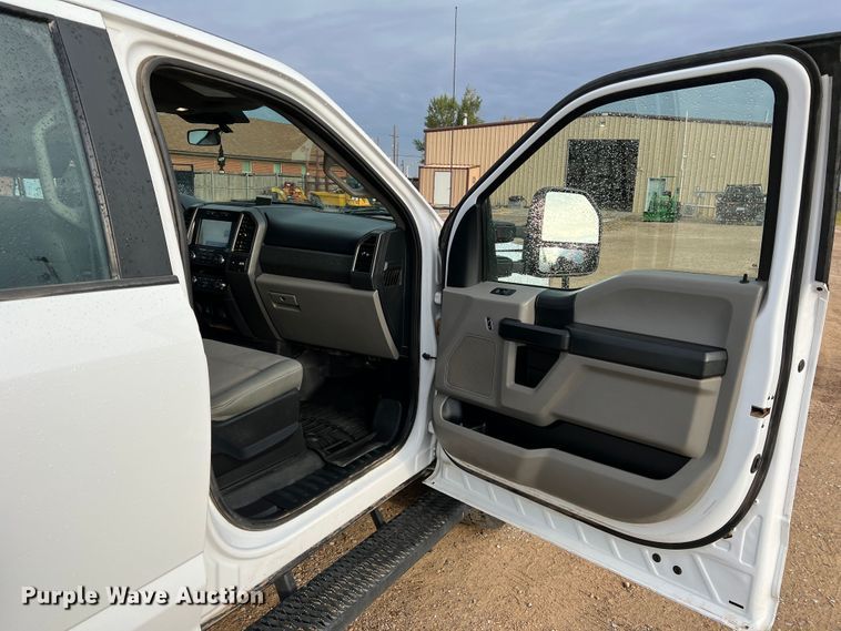 image for item DN5206 2021 Ford F350 Super Duty  Crew Cab pickup truck