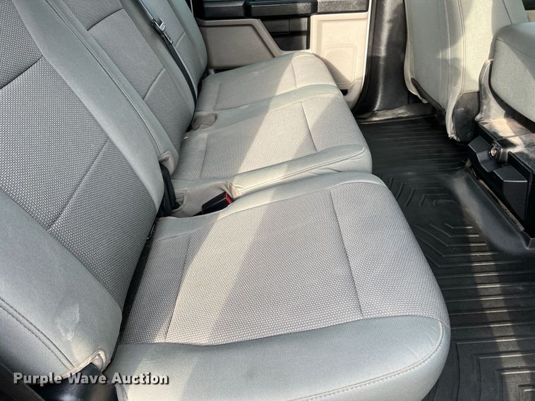 image for item DN5206 2021 Ford F350 Super Duty  Crew Cab pickup truck