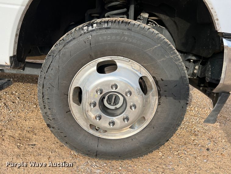 image for item DN5206 2021 Ford F350 Super Duty  Crew Cab pickup truck