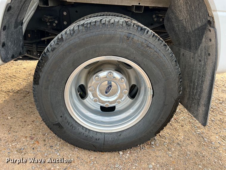 image for item DN5206 2021 Ford F350 Super Duty  Crew Cab pickup truck