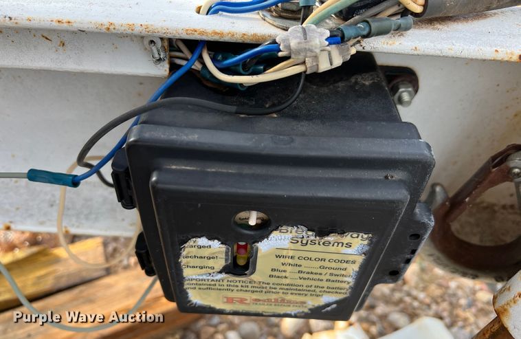 image for item DN5207 1995 CM  enclosed cargo trailer