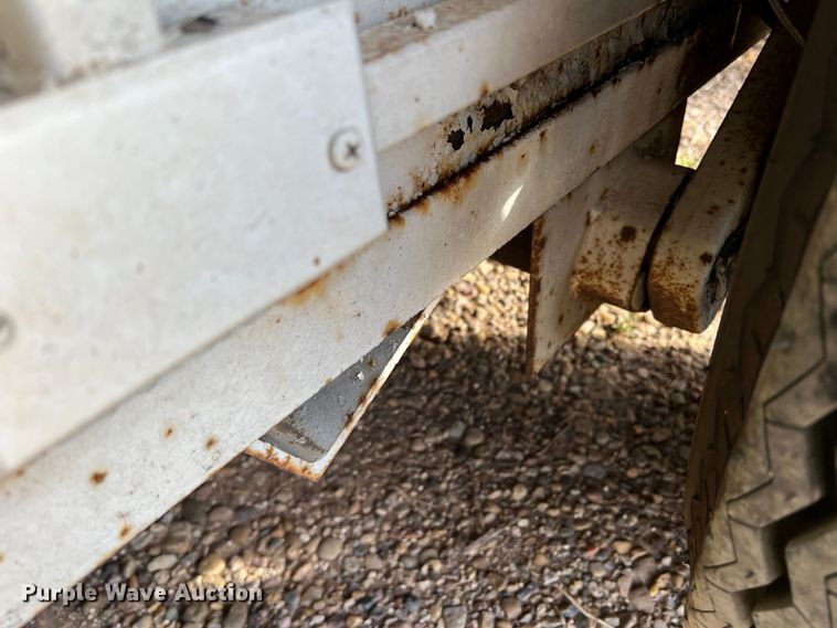 image for item DN5207 1995 CM  enclosed cargo trailer