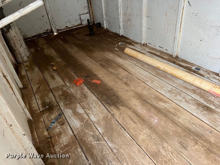 image for item DN5207 1995 CM  enclosed cargo trailer