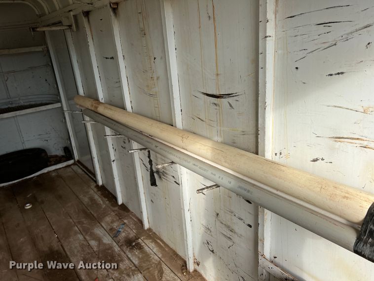 image for item DN5207 1995 CM  enclosed cargo trailer