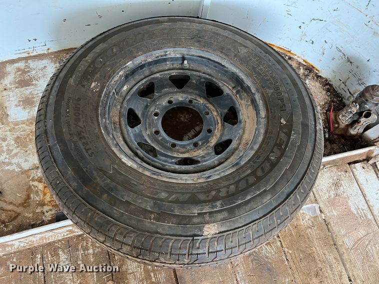 image for item DN5207 1995 CM  enclosed cargo trailer