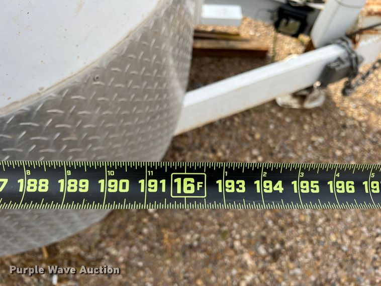 image for item DN5207 1995 CM  enclosed cargo trailer