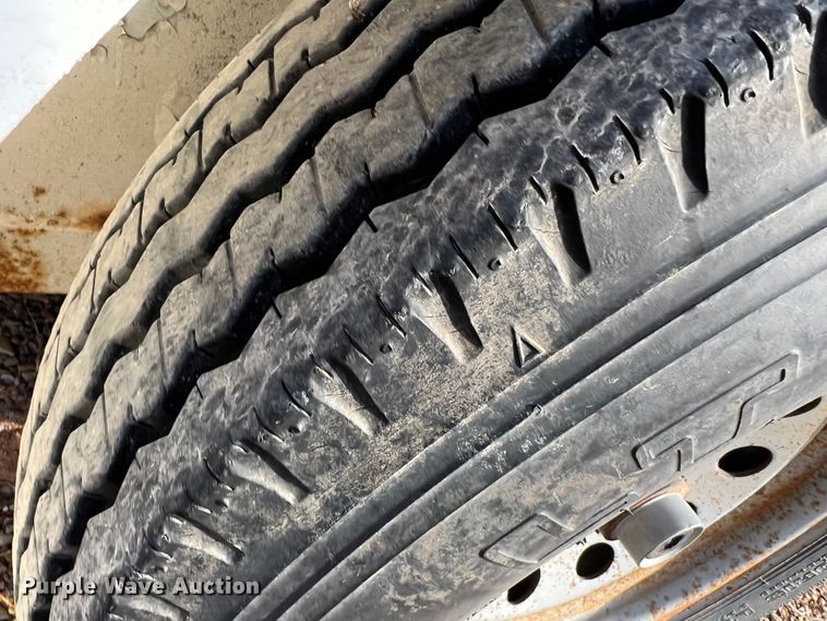 image for item DN5207 1995 CM  enclosed cargo trailer