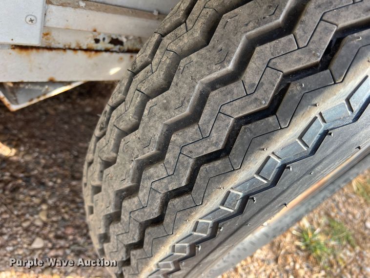 image for item DN5207 1995 CM  enclosed cargo trailer