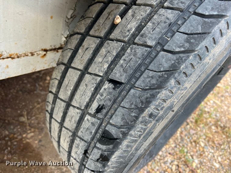 image for item DN5207 1995 CM  enclosed cargo trailer