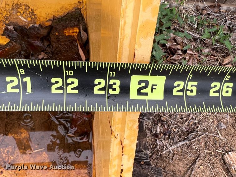 image for item DN5224 John Deere  backhoe bucket