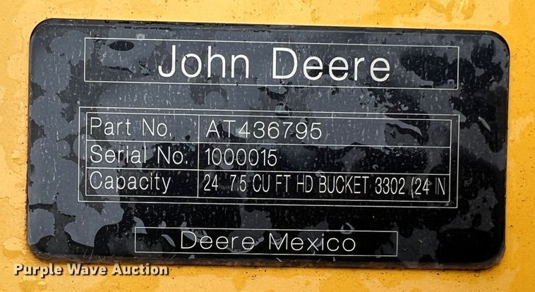 image for item DN5224 John Deere  backhoe bucket