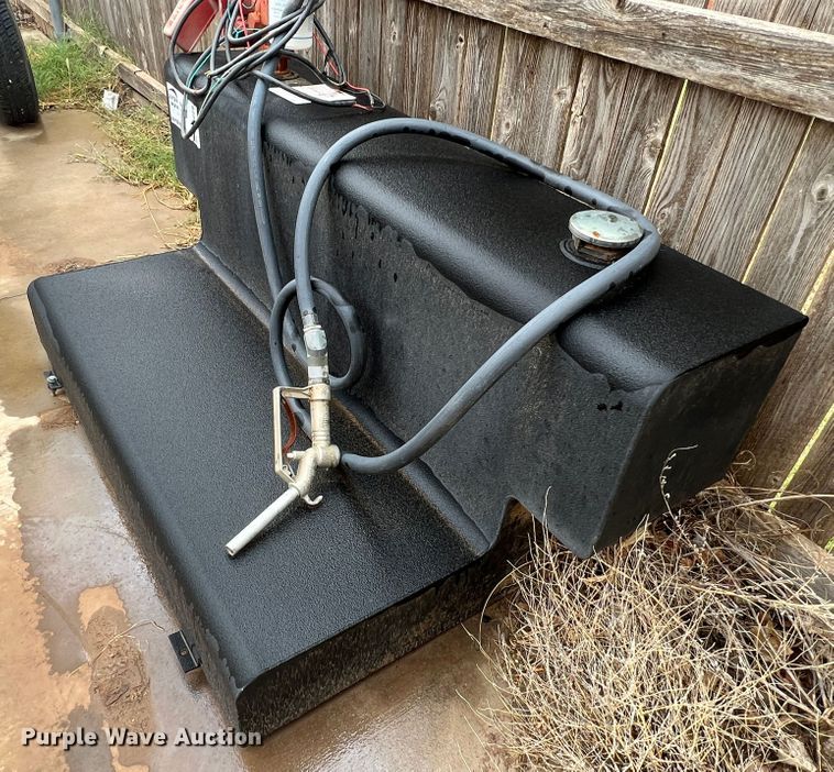 image for item DN5229 L-shaped auxiliary fuel tank