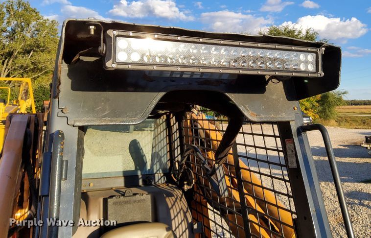 image for item DN6878 2005 Case 450  skid steer loader