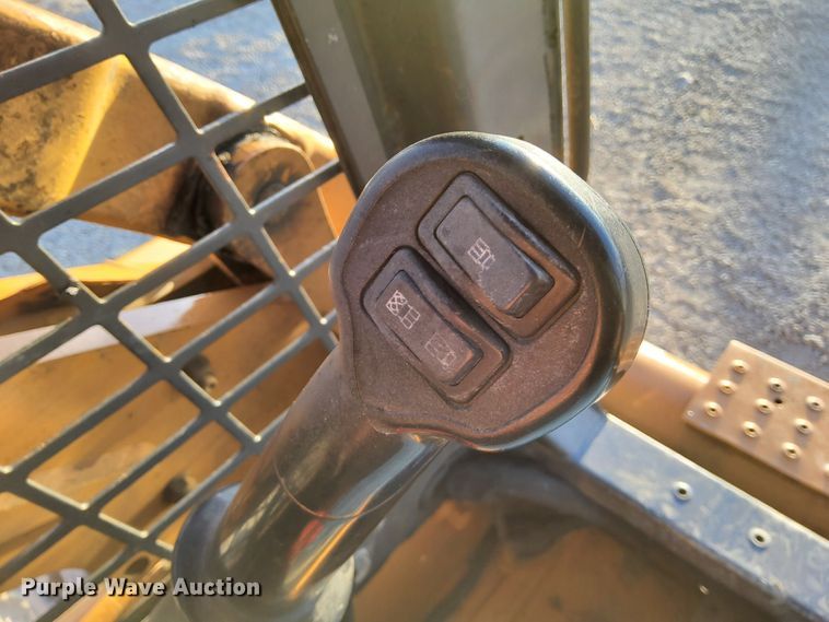 image for item DN6878 2005 Case 450  skid steer loader