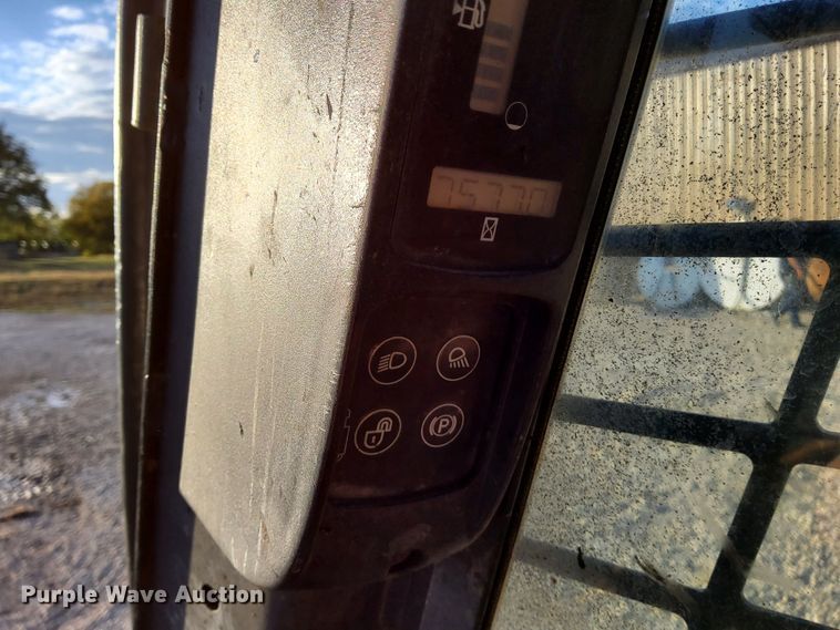 image for item DN6878 2005 Case 450  skid steer loader