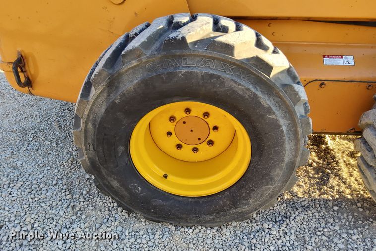 image for item DN6878 2005 Case 450  skid steer loader