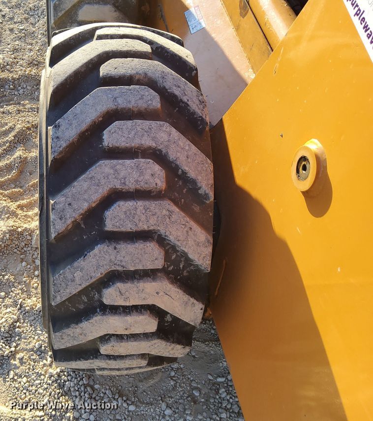 image for item DN6878 2005 Case 450  skid steer loader