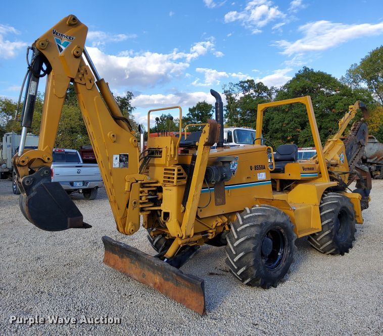image for item DN6879 1999 Vermeer V8550A  trencher