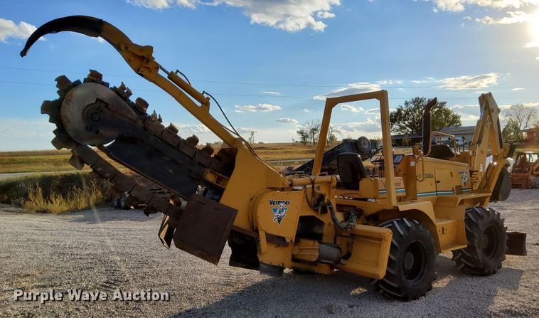 image for item DN6879 1999 Vermeer V8550A  trencher