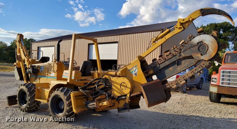 image for item DN6879 1999 Vermeer V8550A  trencher