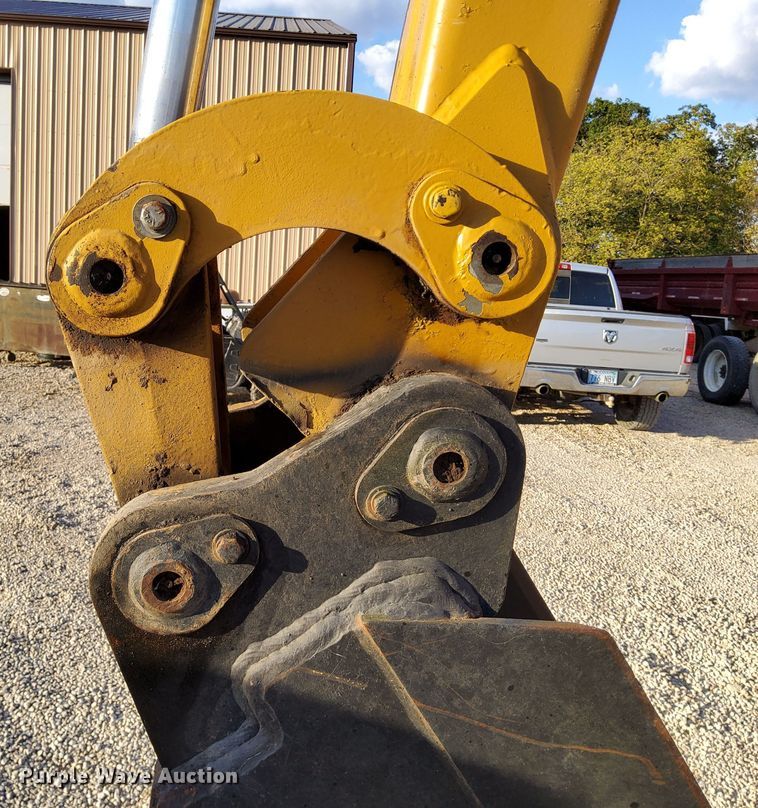 image for item DN6879 1999 Vermeer V8550A  trencher