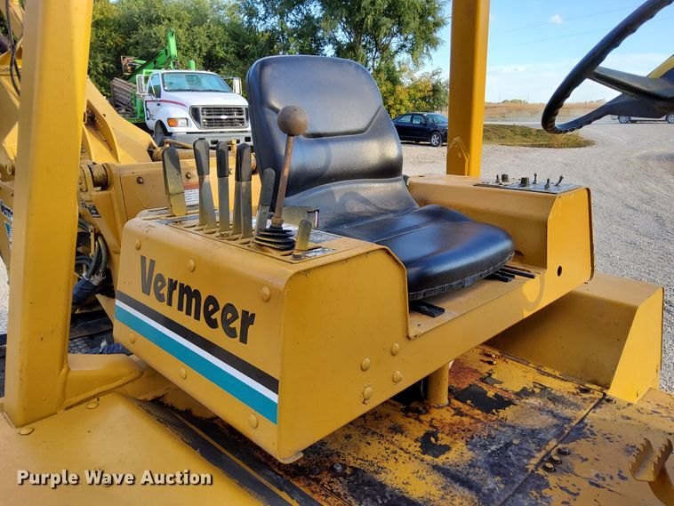 image for item DN6879 1999 Vermeer V8550A  trencher