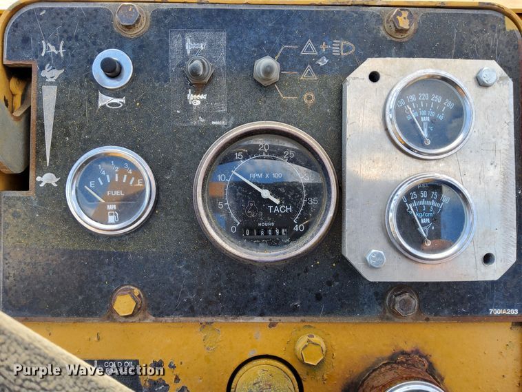 image for item DN6879 1999 Vermeer V8550A  trencher