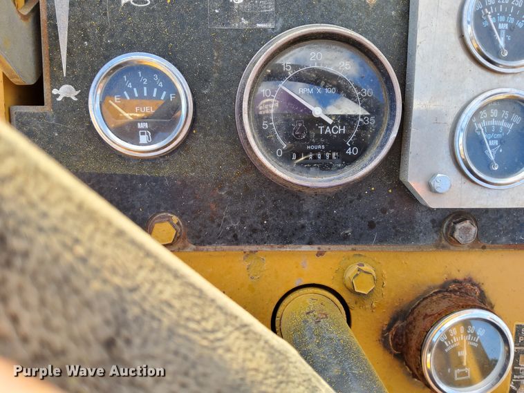 image for item DN6879 1999 Vermeer V8550A  trencher