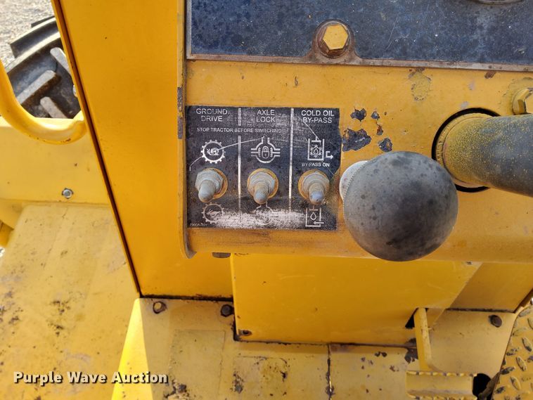 image for item DN6879 1999 Vermeer V8550A  trencher