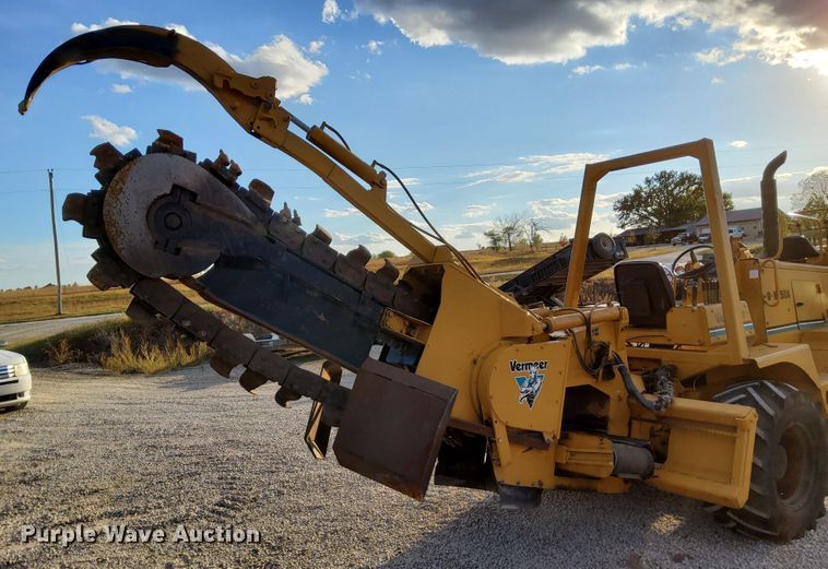 image for item DN6879 1999 Vermeer V8550A  trencher